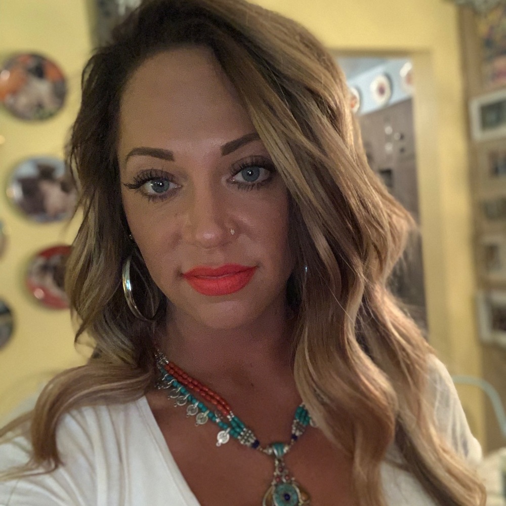 Meet your Posher, Sheila